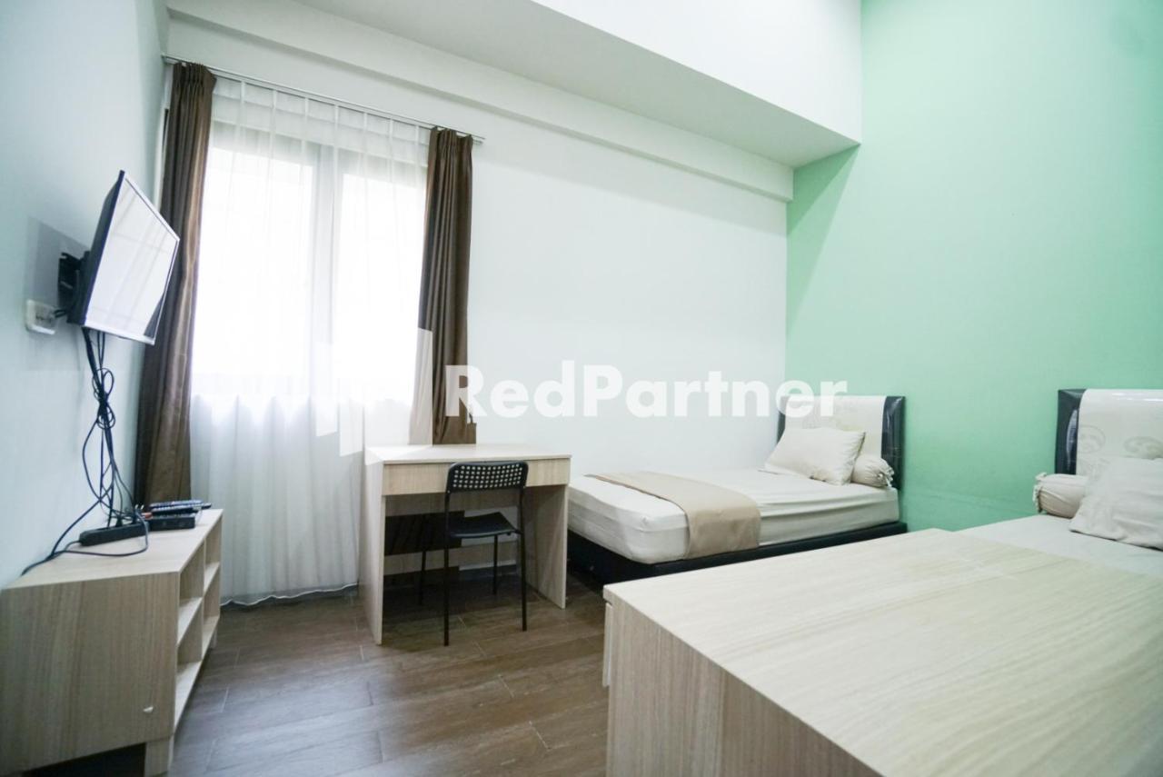 Готель Toba Mansion Syariah Near Benhil Redpartner Джакарта Екстер'єр фото