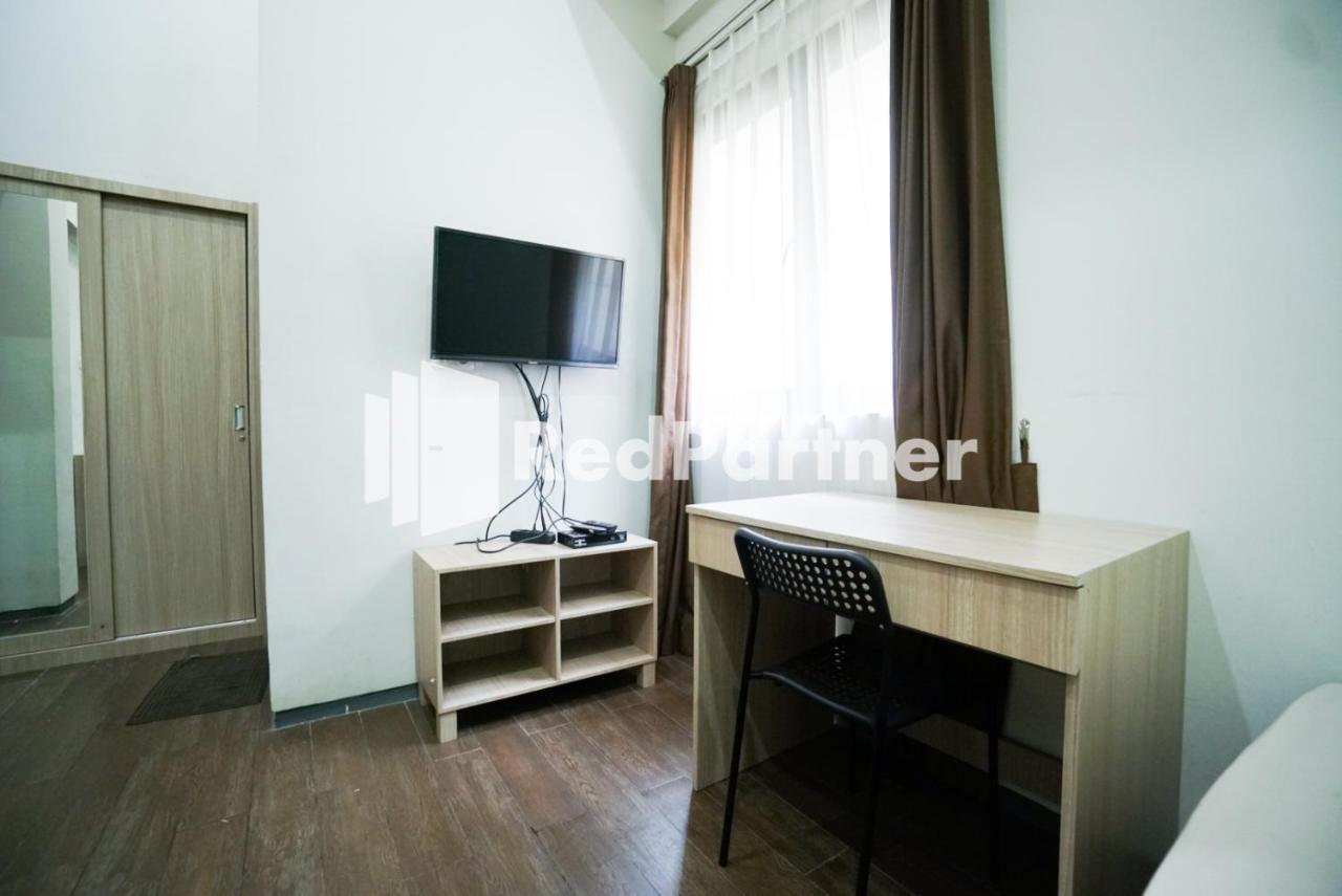 Готель Toba Mansion Syariah Near Benhil Redpartner Джакарта Екстер'єр фото