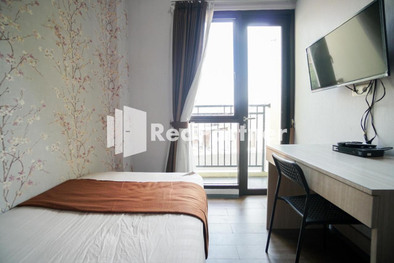Готель Toba Mansion Syariah Near Benhil Redpartner Джакарта Екстер'єр фото